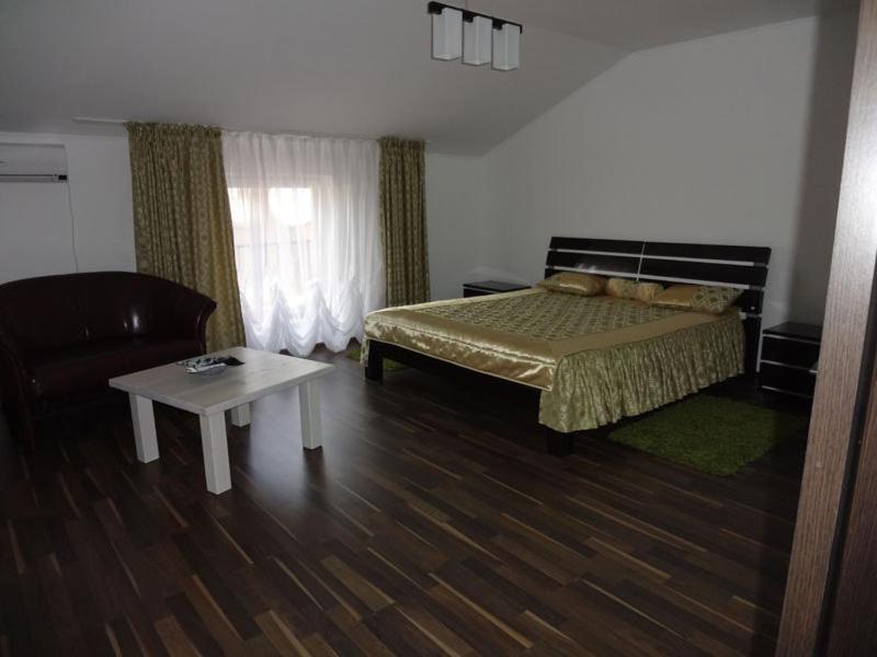 Okolitsa Hotel Kosovshchina Екстериор снимка
