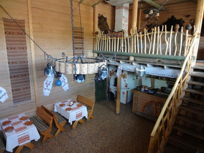 Okolitsa Hotel Kosovshchina Екстериор снимка